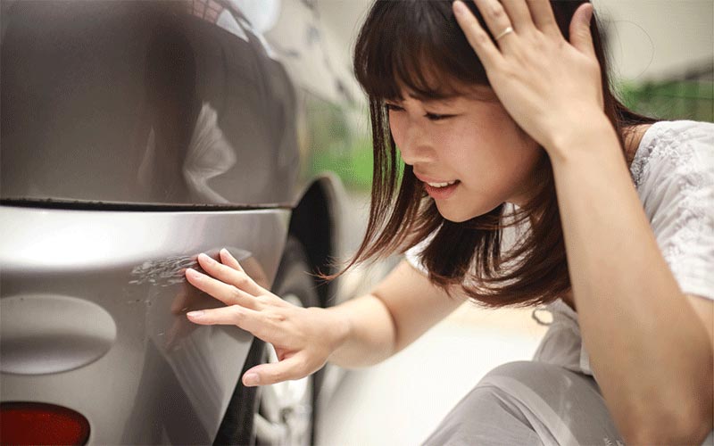 カーリースの車に傷がついた!どのように対処するとよい?