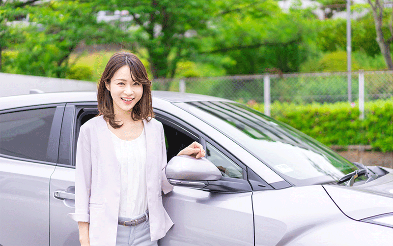 カーリースの車を買い取った女性